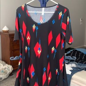 Lularoe shirt sleeve top
